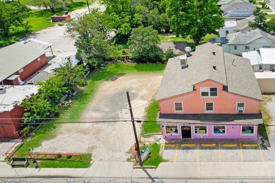 More Photos Of 1103 Pleasanton Rd, San Antonio Storefront Retail Residential For Sale