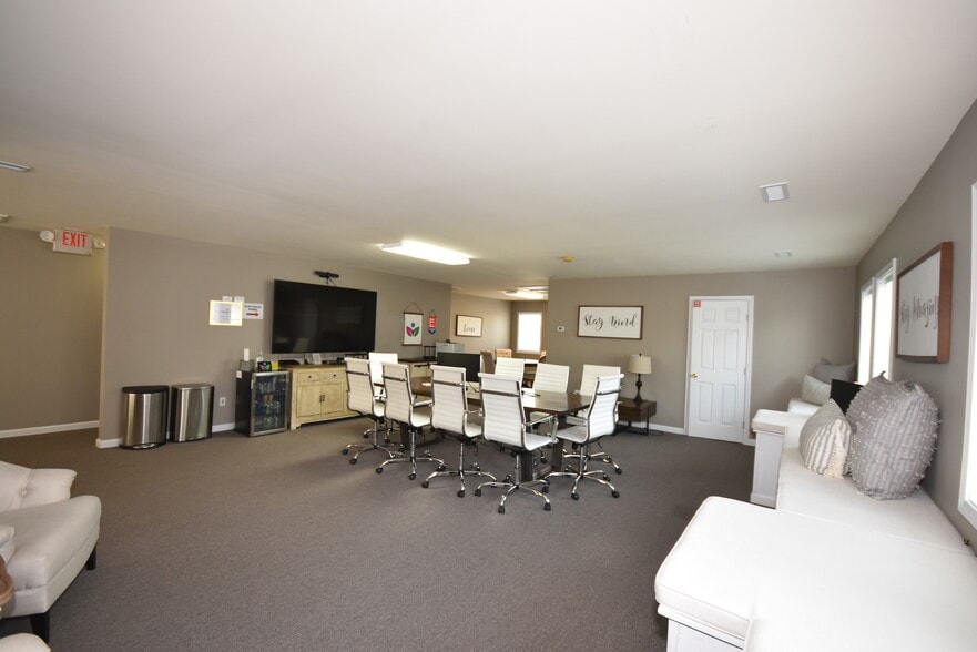 More Photos Of 277 Willbrook Blvd, Pawleys Island Office For Sale