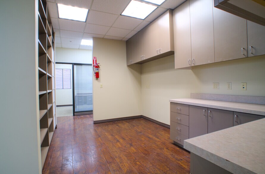 More Photos Of 1611 E 4th St, Santa Ana Loft Creative Space For Lease