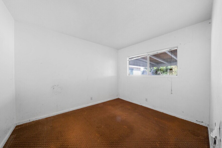 More Photos Of 339-341 E 220th St, Carson Multifamily For Sale