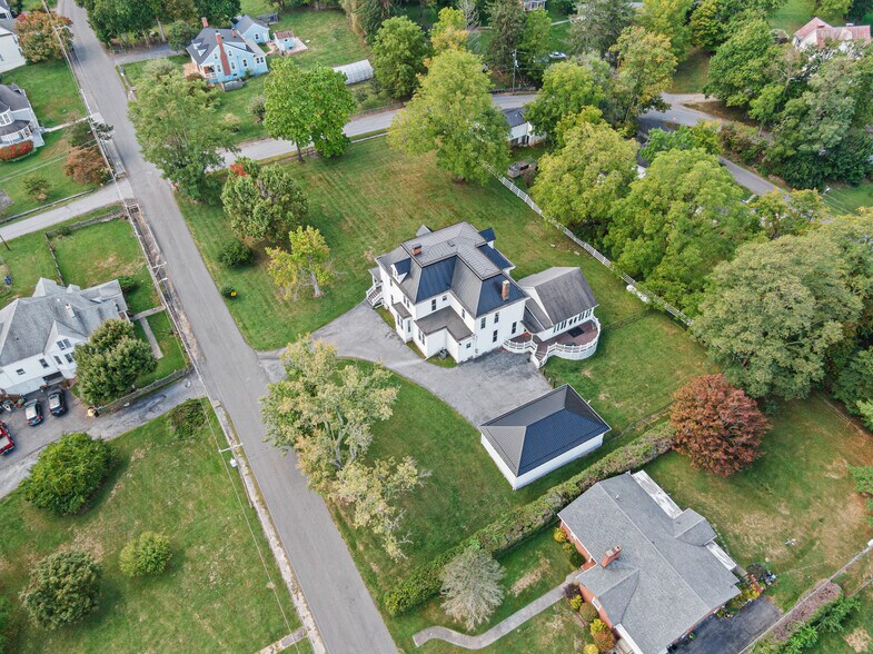 More Photos Of 639 Tower St, Tazewell Specialty For Sale