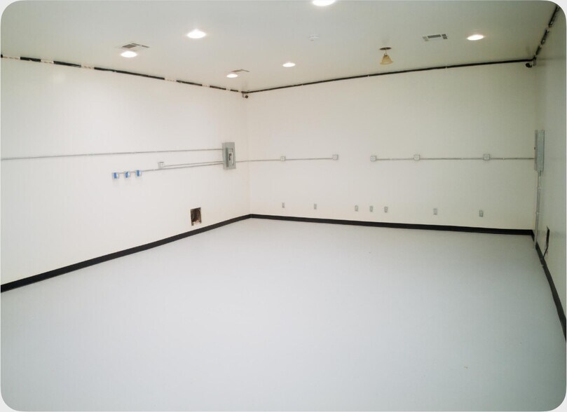 More Photos Of 9212 Mira Este Ct, San Diego Research And Development For Sale