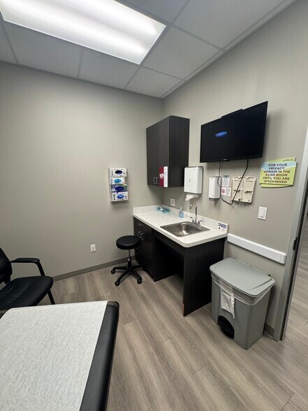 More Photos Of 1395 US Highway 183, Leander Unknown For Lease