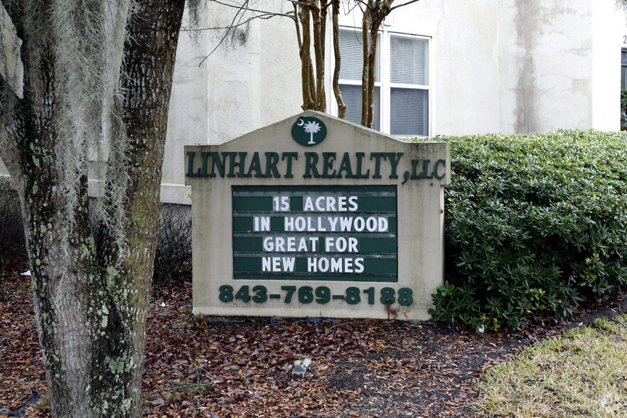 More Photos Of 2225 Ashley Crossing Dr, Charleston Office Residential For Lease