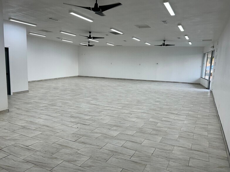 More Photos Of 736 W Inyo Ave, Tulare Storefront Retail Office For Lease