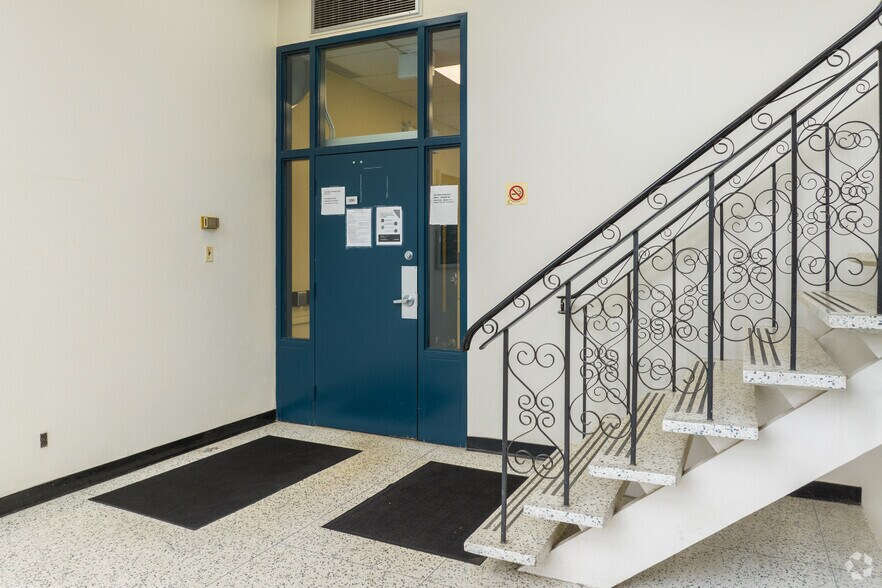 More Photos Of , Toronto Office For Sale