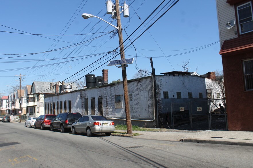 More Photos Of 46 Grace St, Irvington Warehouse For Sale