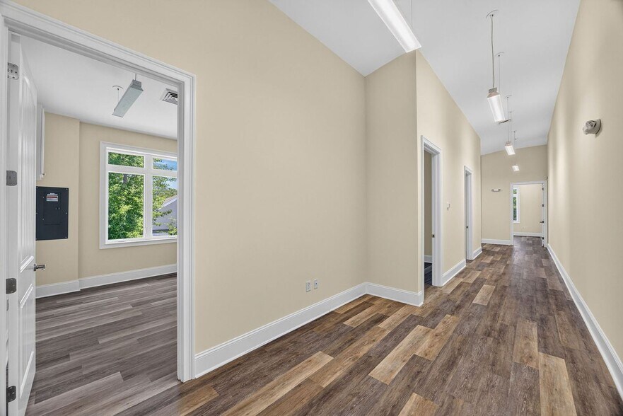 More Photos Of 7627 Market St, Wilmington Office For Lease