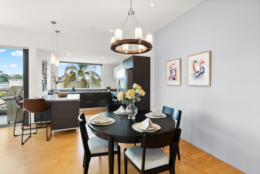 More Photos Of 930-932 Manhattan Beach Blvd, Manhattan Beach Office Residential For Sale