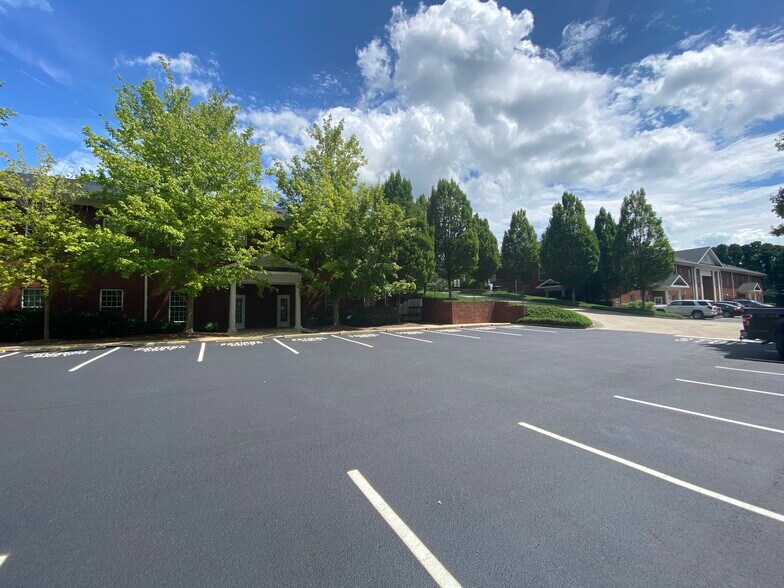 More Photos Of 1500 Oglethorpe Ave, Athens Medical For Sale