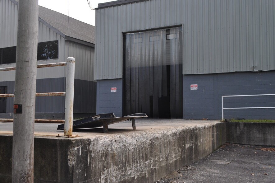 More Photos Of 164 Seneca Rd, Lehighton Warehouse For Lease