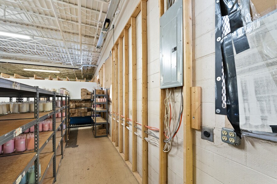 More Photos Of 677 S Cardinal Ln, Scottsburg Industrial For Sale
