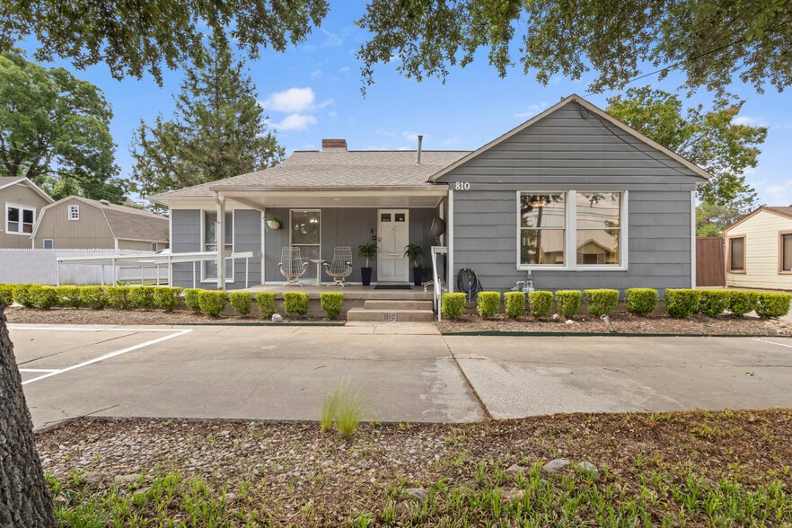 Primary Photo Of 810 18th St, Plano Office For Sale