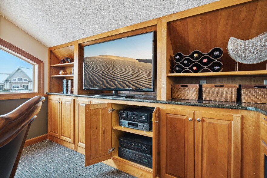 More Photos Of 11210-11214 86th Ave N, Maple Grove Office For Sale