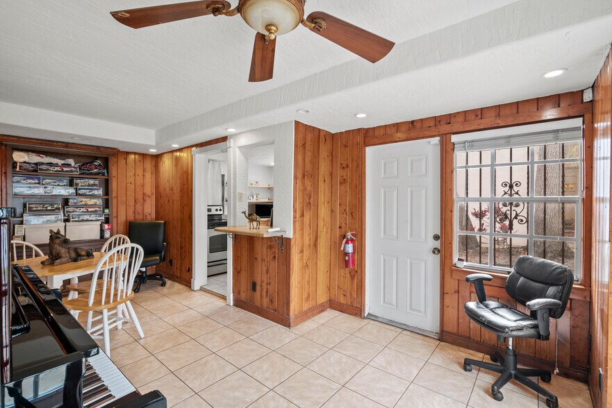 More Photos Of 123 Live Oak Ave, Daytona Beach Office Residential For Sale