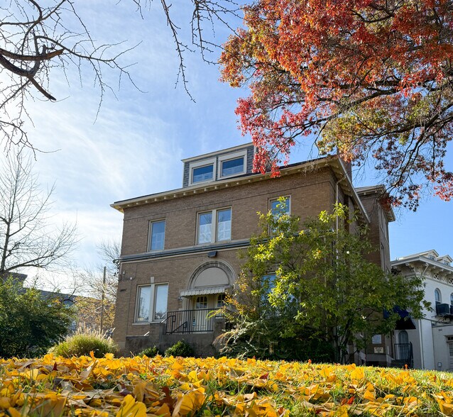Primary Photo Of 2605 Woodburn Ave, Cincinnati Apartments For Sale