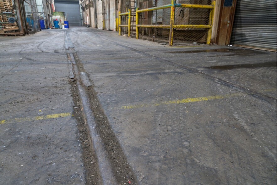 More Photos Of 621 Dana St NE, Warren Manufacturing For Lease