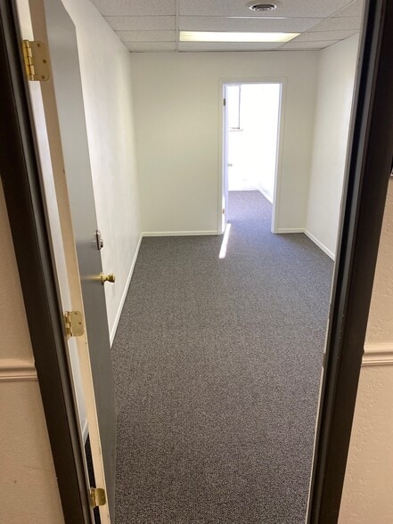 More Photos Of 1100 W Littleton Blvd, Littleton Loft Creative Space For Sale