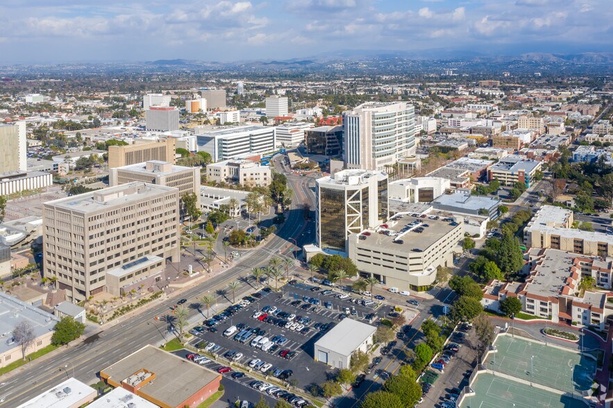 600 W Santa Ana Blvd, Santa Ana, Ca 92701 - Office For Lease 