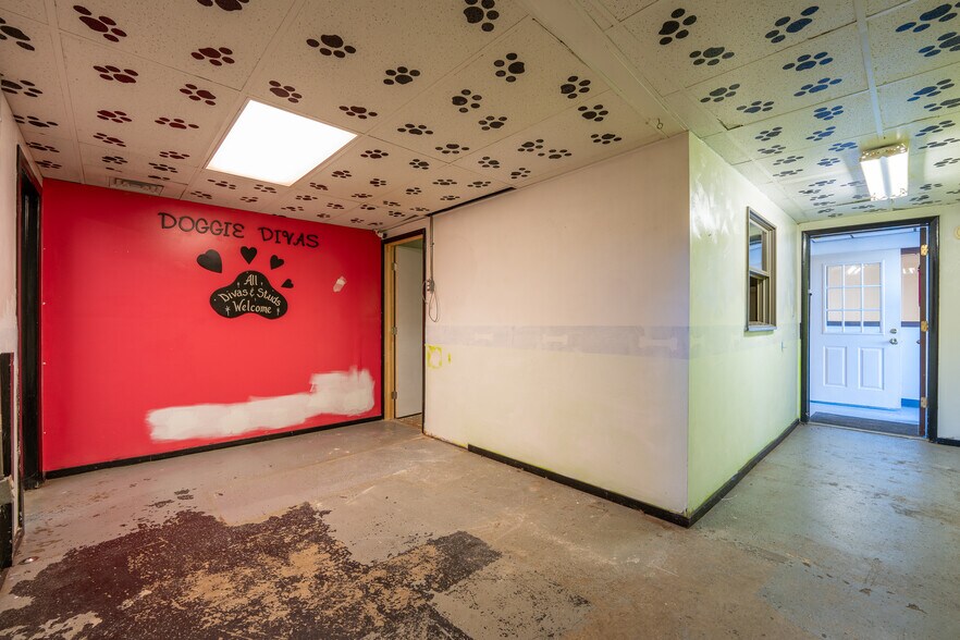 More Photos Of 5767 PA-981 Hwy, Latrobe Medical For Sale