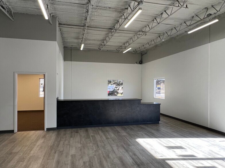 More Photos Of 4219 Charter Ave, Oklahoma City Distribution For Lease