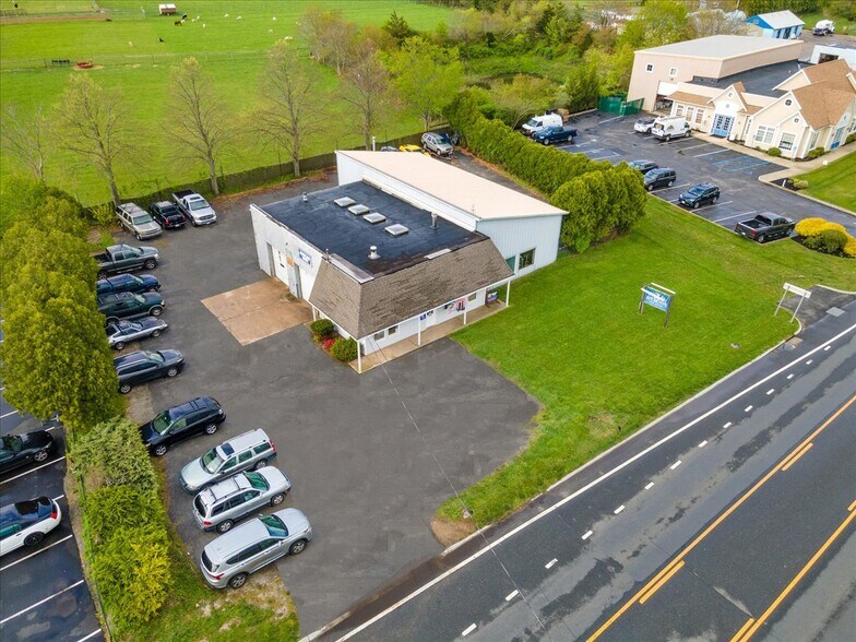 More Photos Of 45845 Cr-48, Southold Auto Repair For Sale