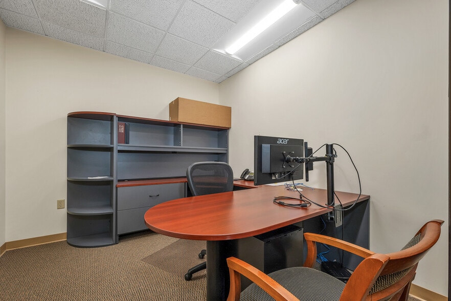 More Photos Of 231a Sutton Street, North Andover Office For Sale