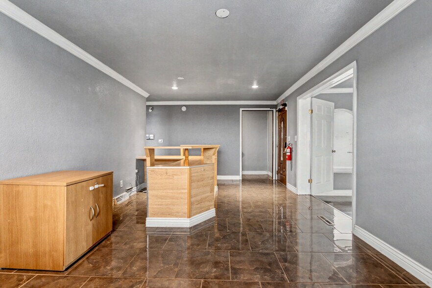 More Photos Of 8326 Quivas Way, Denver Office For Lease