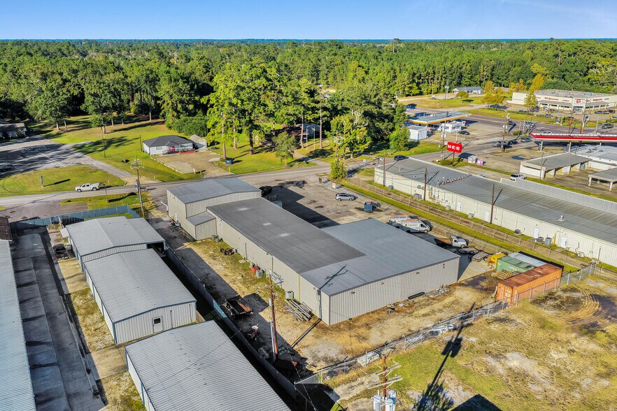 More Photos Of 55 W Chance Rd, Lumberton Warehouse For Lease