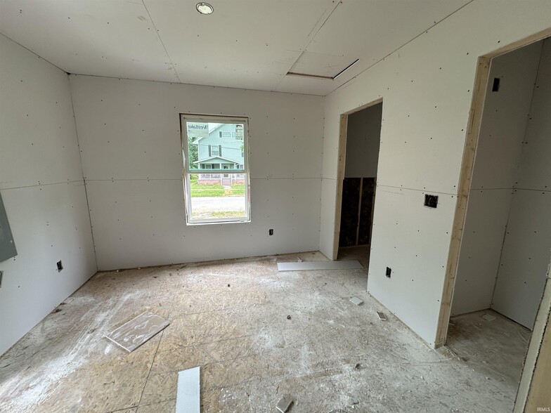More Photos Of 124, 126, 128 Lincoln St, Oakland City Apartments For Sale