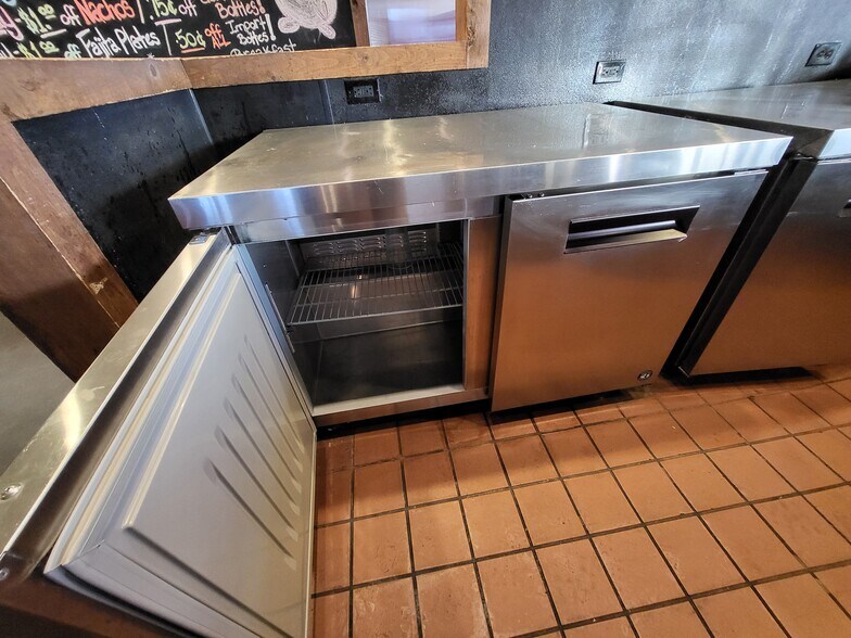 More Photos Of 3607 S Range Line Rd, Joplin Restaurant For Lease