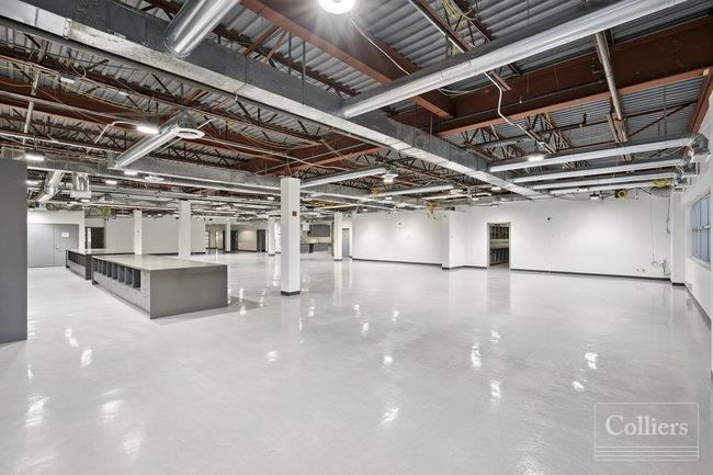 More Photos Of 5205 Satellite Dr, Mississauga Office For Sale