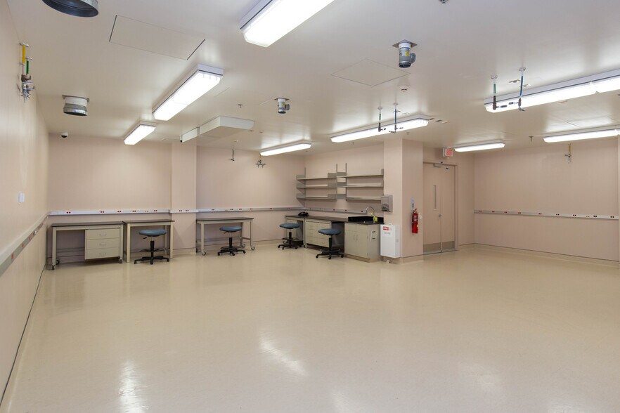 More Photos Of 150 New Scotland Ave, Albany Medical For Lease