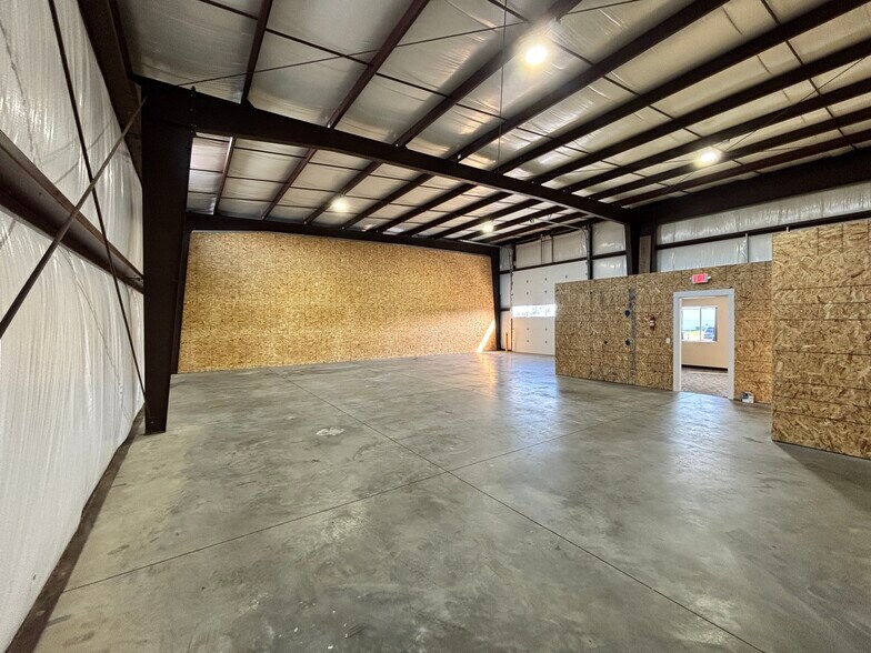 More Photos Of 1937 Pacific Ct SE, Stayton Industrial For Lease