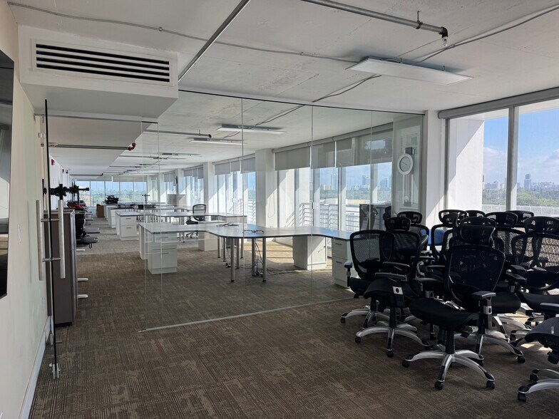 More Photos Of 1720 Harrison St, Hollywood Office Residential For Sale