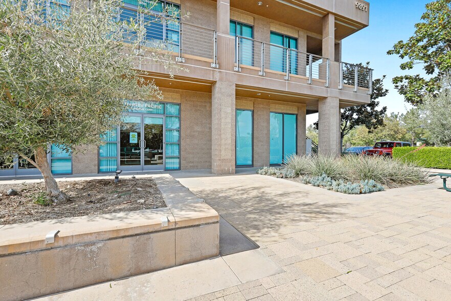 More Photos Of 9891 Irvine Center Dr, Irvine Loft Creative Space For Lease