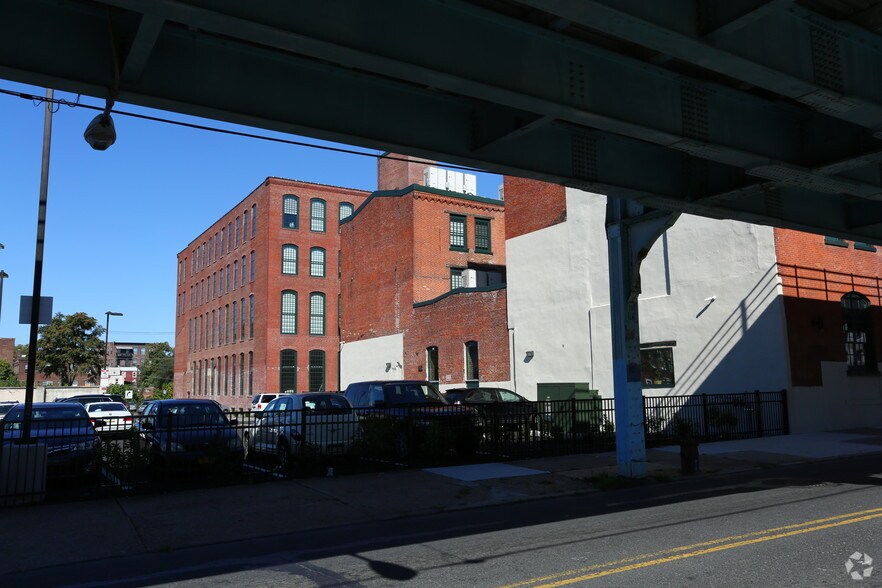 More Photos Of 100 W Oxford St, Philadelphia Apartments For Lease