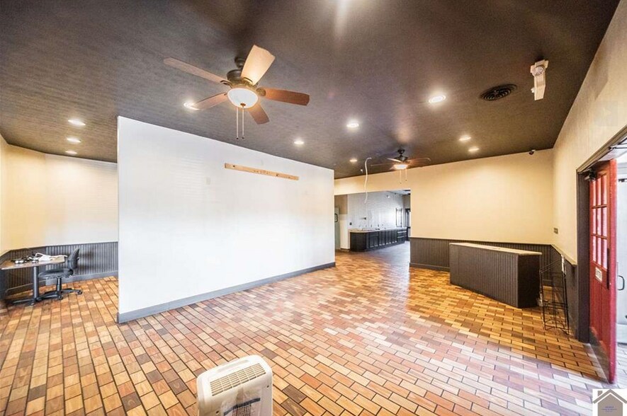 More Photos Of 7052 Benton Rd, Paducah Restaurant For Sale