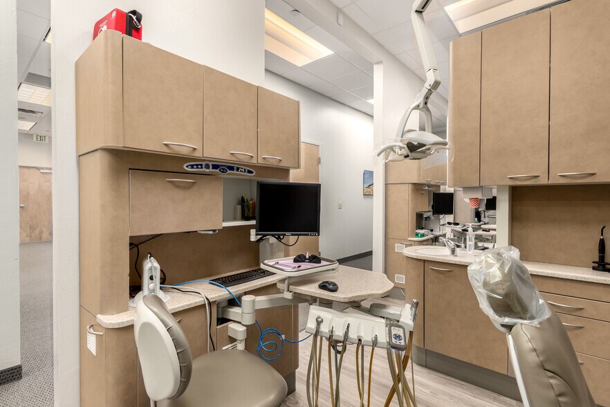 More Photos Of 1355 S Higley Rd, Gilbert Medical For Lease