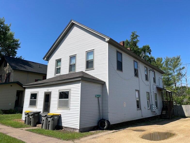 Primary Photo Of 1040 7th Ave, Baldwin Apartments For Sale