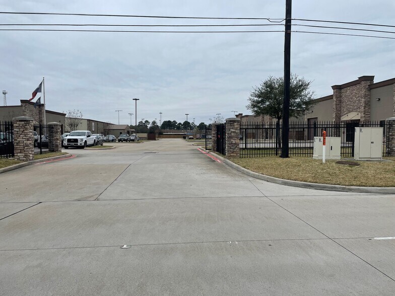 More Photos Of 22325 Gosling Rd, Spring Unknown For Lease