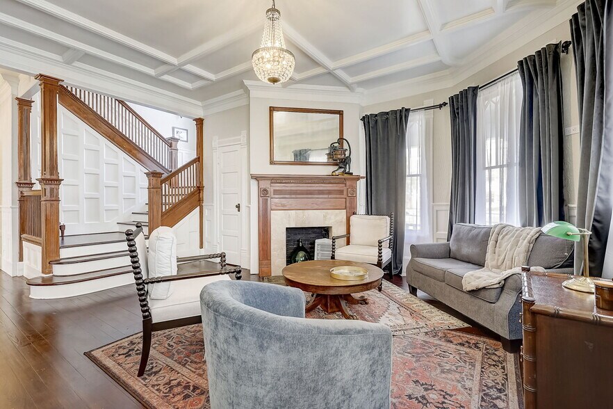 More Photos Of 404 S Ridgewood Ave, Daytona Beach Specialty For Sale