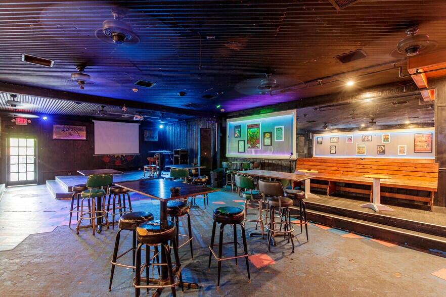 More Photos Of 1903 Baytree Pl, Valdosta Restaurant For Sale