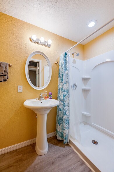 More Photos Of 116 Center St, Daytona Beach Office Residential For Sale
