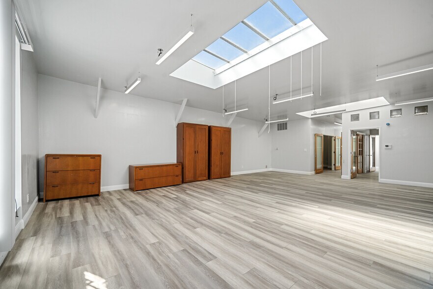 More Photos Of 443 Tehama St, San Francisco Loft Creative Space For Sale