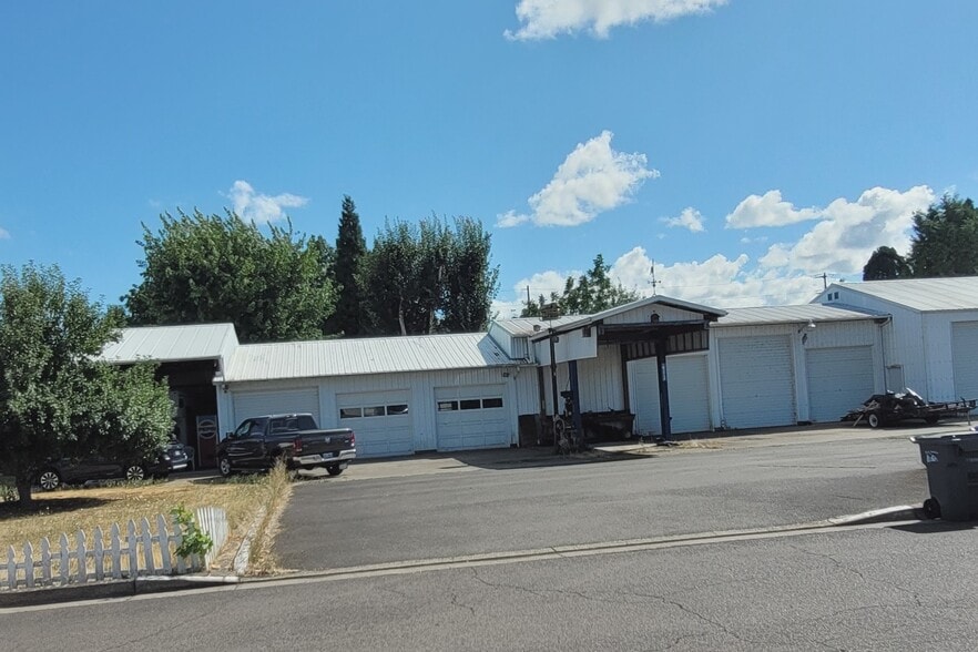 More Photos Of 2075 Brown Rd Ne, Salem Self Storage For Sale