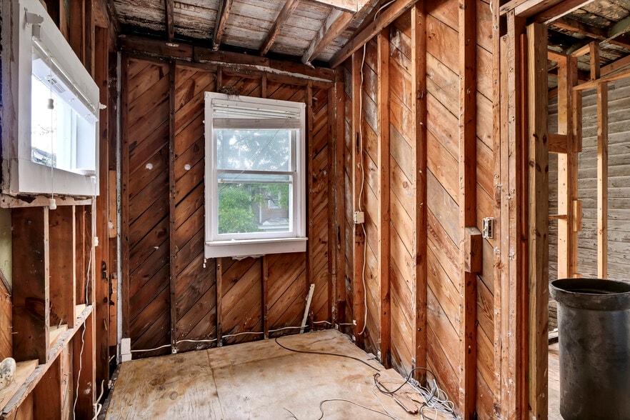 More Photos Of 708 Market St, Wilmington Apartments For Sale