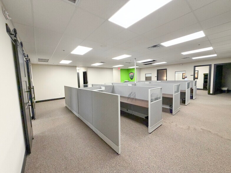 More Photos Of 2436 Peyton Rd, Houston Industrial For Lease
