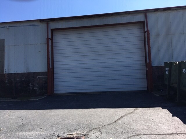 More Photos Of 175 E King St, Ephrata Warehouse For Lease