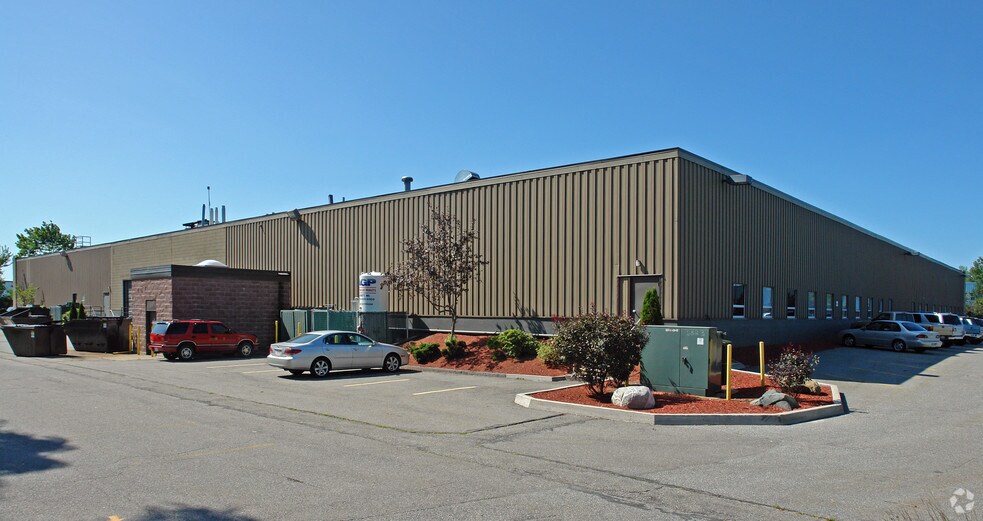 More Photos Of 35 Cabot Rd, Woburn Research And Development For Lease